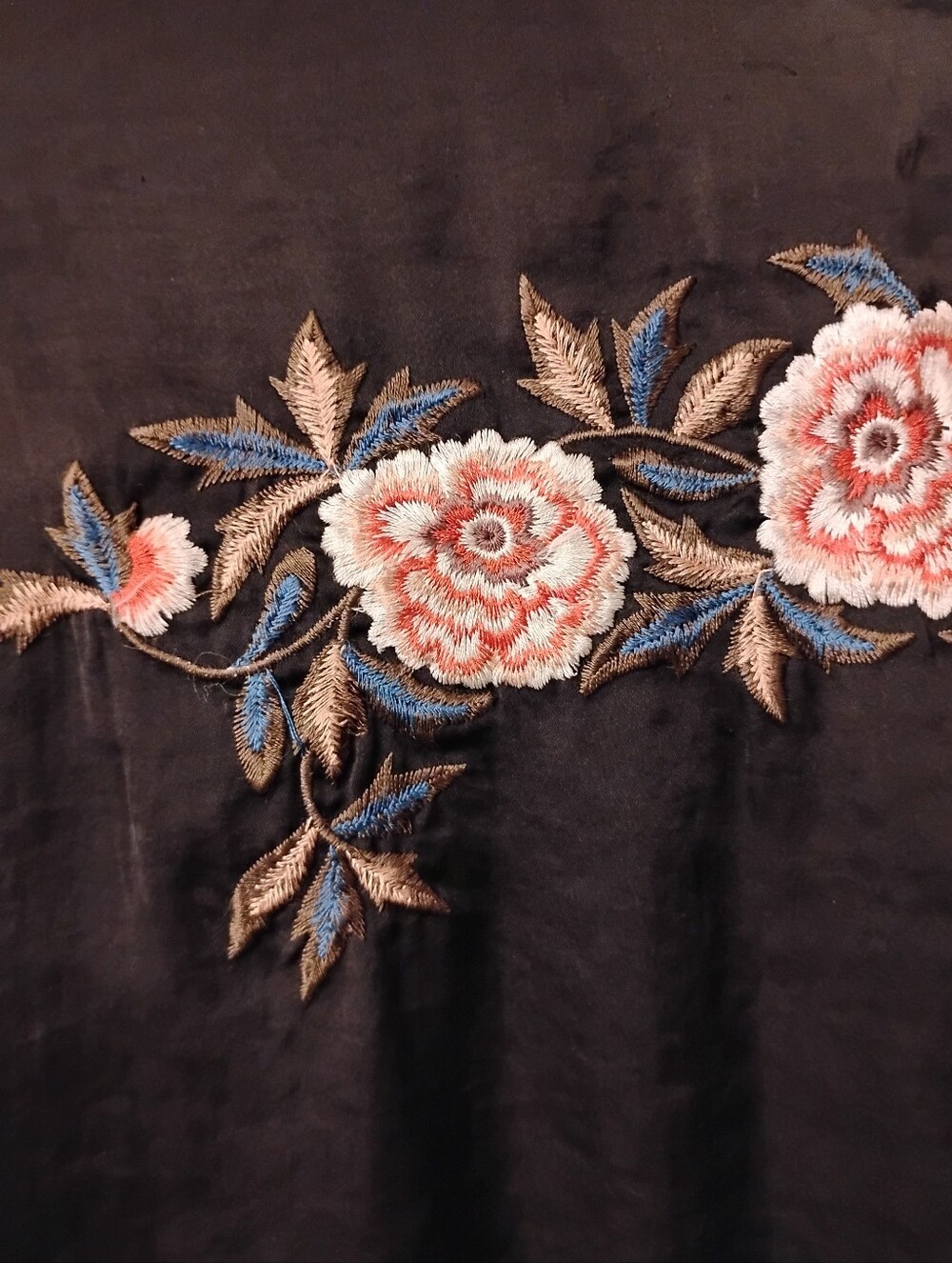 Zara Cropped Satin Bomber with Floral Embroidery (M) - Picture 9 of 14